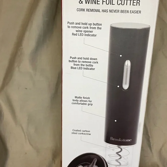 NWT Brookstone Black Automatic Wine Opener with Foil Cutter - Picture 3 of 9